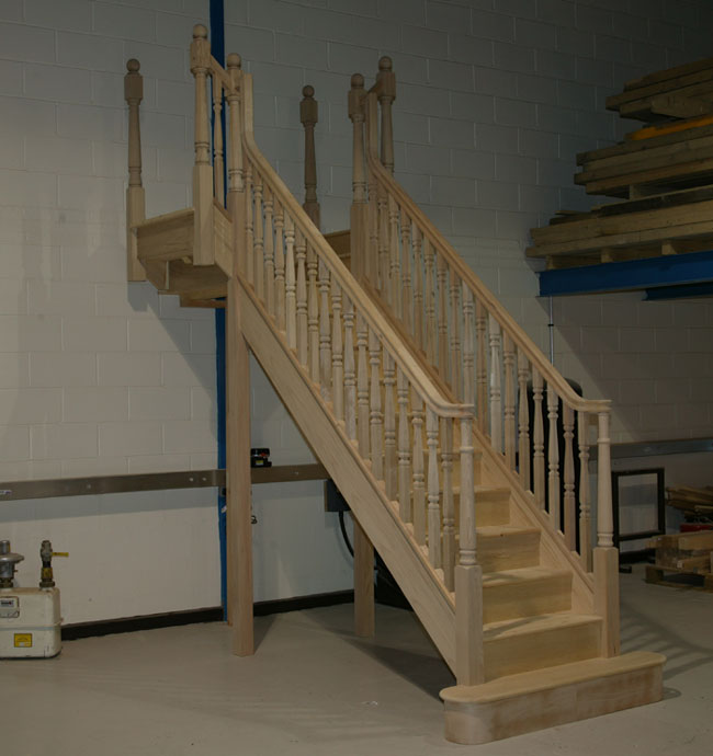 Parana Pine T-shaped Staircase