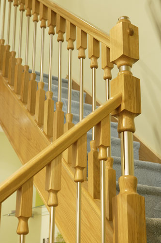 Ikon Mid Newel detail